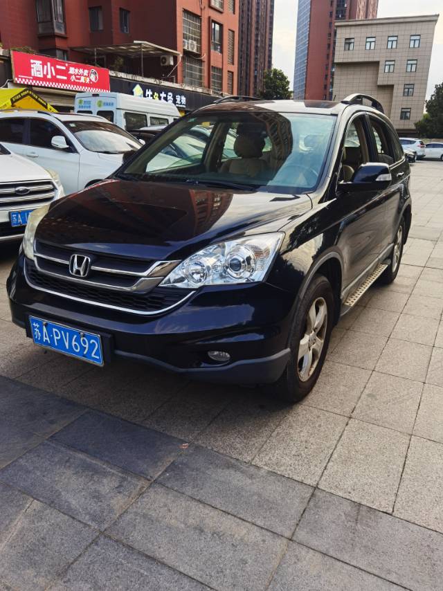 2010 car image 