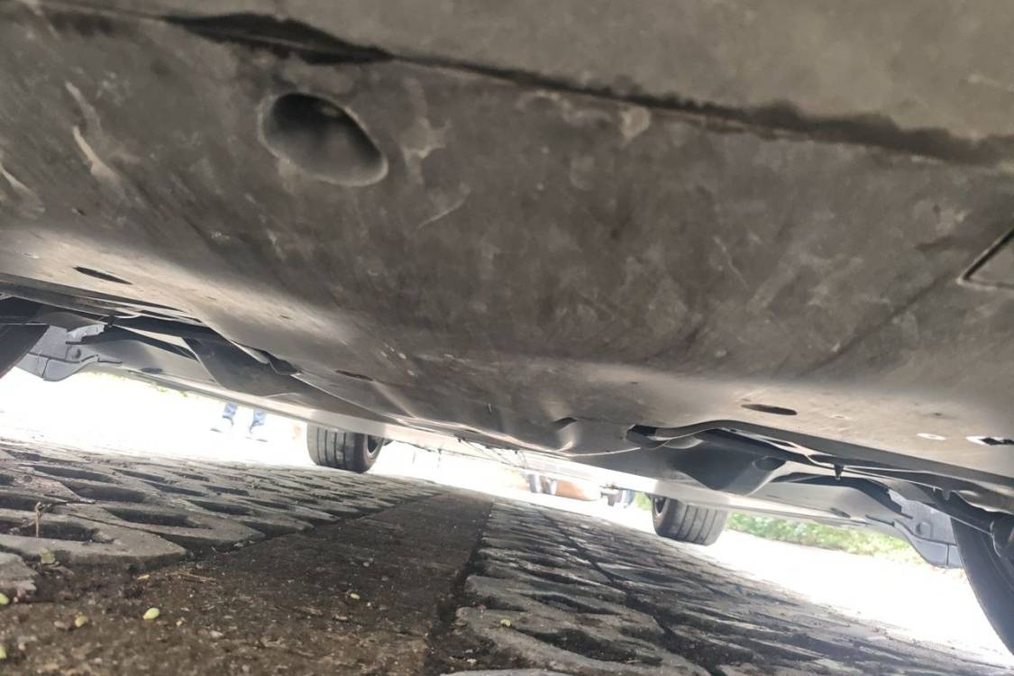 Tesla Model Y 2025 immagine di auto #14