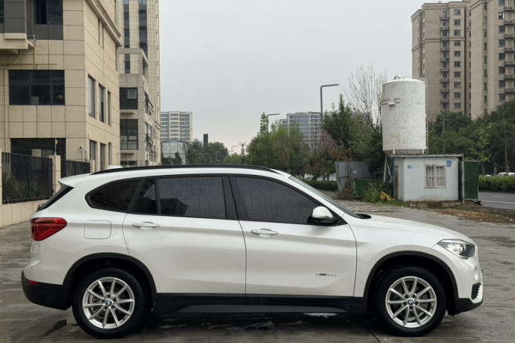 BMW X1 2019 #8 BMW X1 2019 car image #8