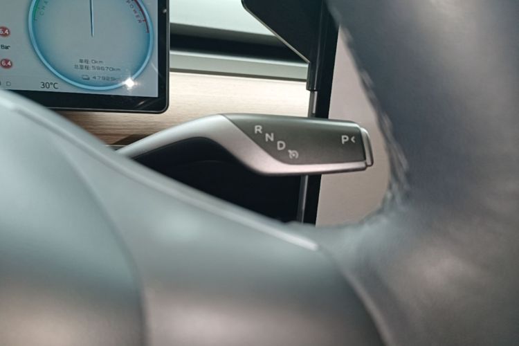 Tesla Model 3 2022 car image #14