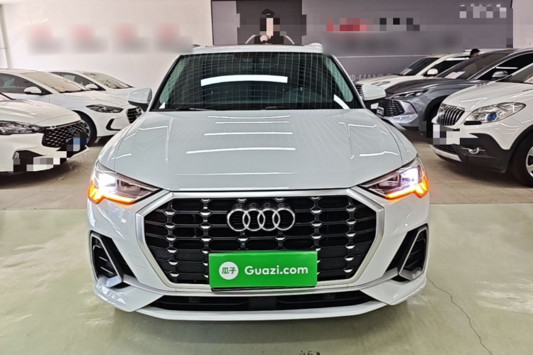Audi Q3 2021 car image #3