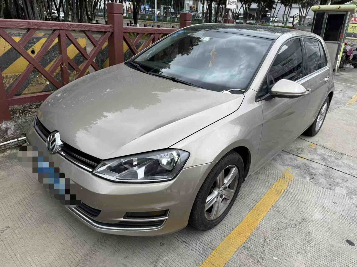 Volkswagen Golf 2015 Volkswagen Golf 2015 car image