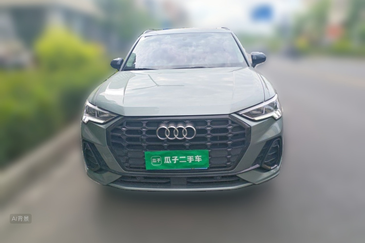 Audi Q3 2022 car image #3
