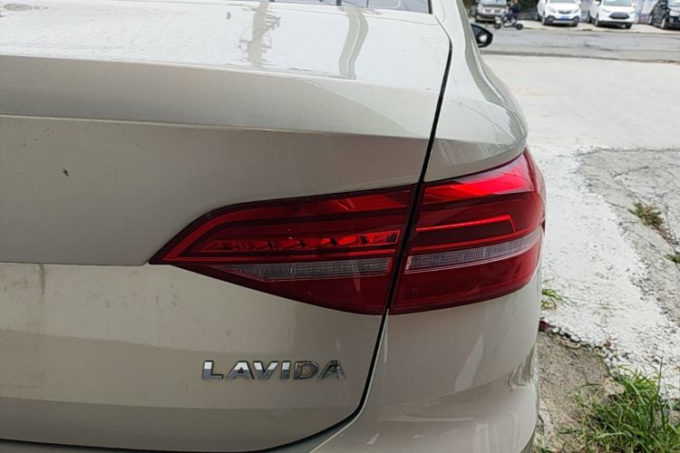 Volkswagen Lavida 2019 car image #8