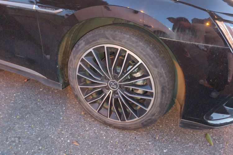 BYD Han 2023 car image #9