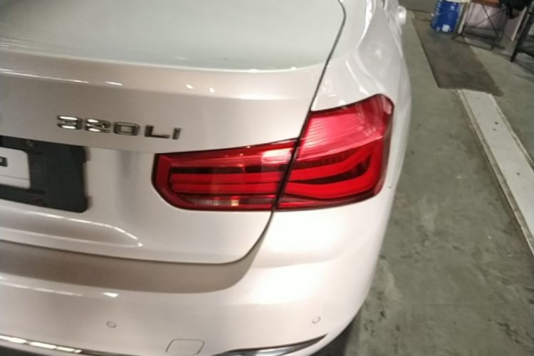 BMW 3 Series 2016 #8 BMW 3 Series 2016 car image #8
