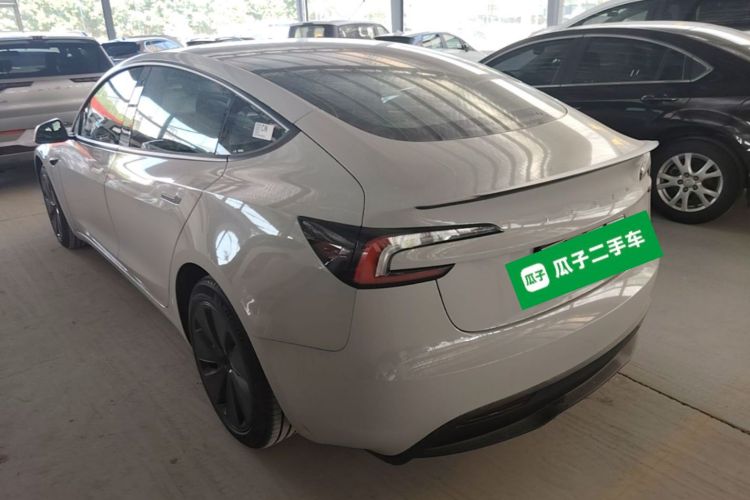 Tesla Model 3 2024 صورة سيارة #5
