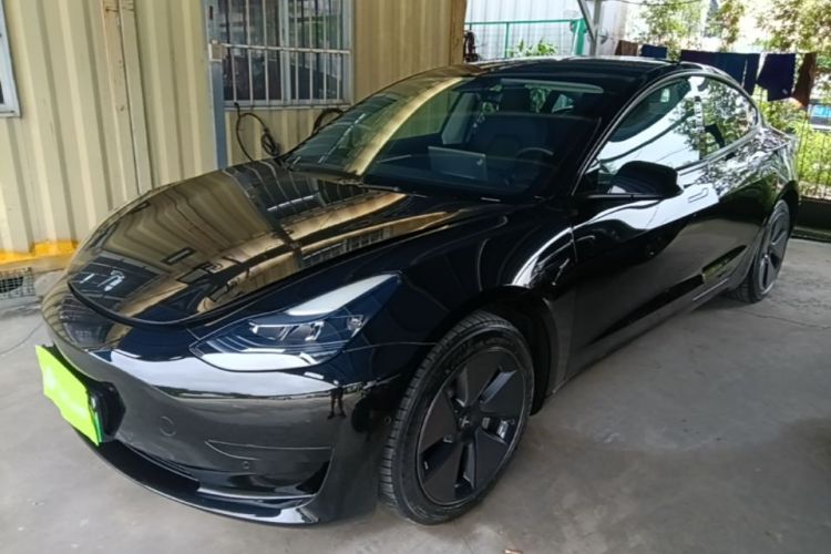 Tesla Model 3 2023 car image #2