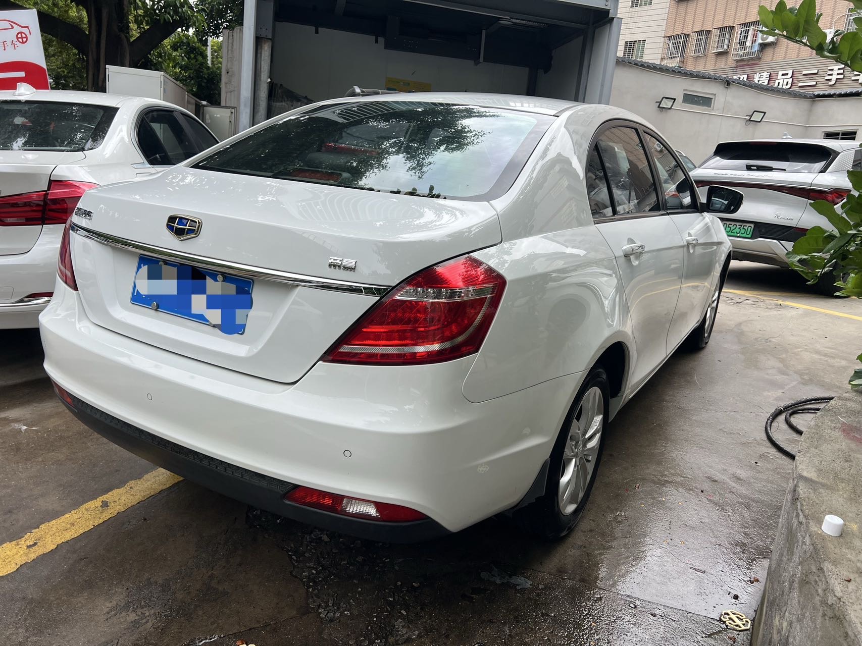 GEELY Emgrand 2015 #10 GEELY Emgrand 2015 car image #10
