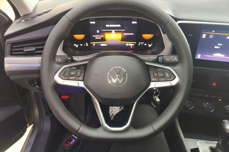 Volkswagen Bora 2024 car image #15