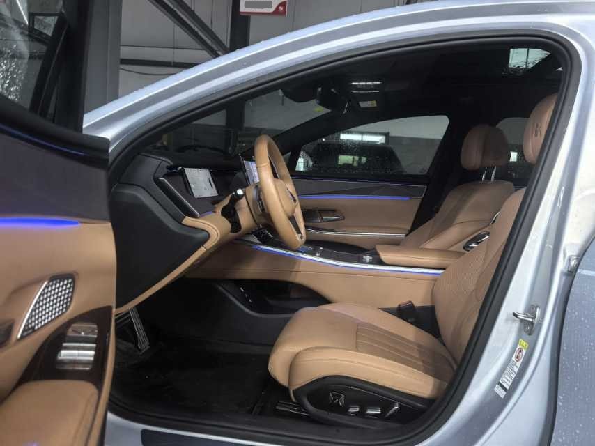 BYD HanL 2025 صورة سيارة #4