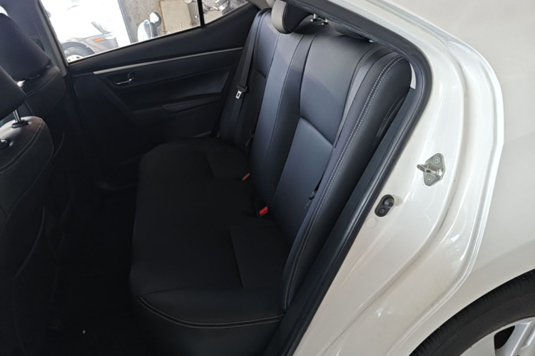 Toyota Corolla 2017 car image #17