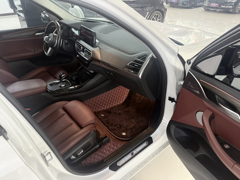 BMW X3 2022 car image #2