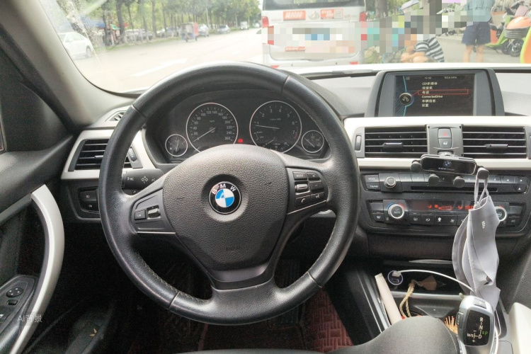 BMW 3 Series 2014 car image #12