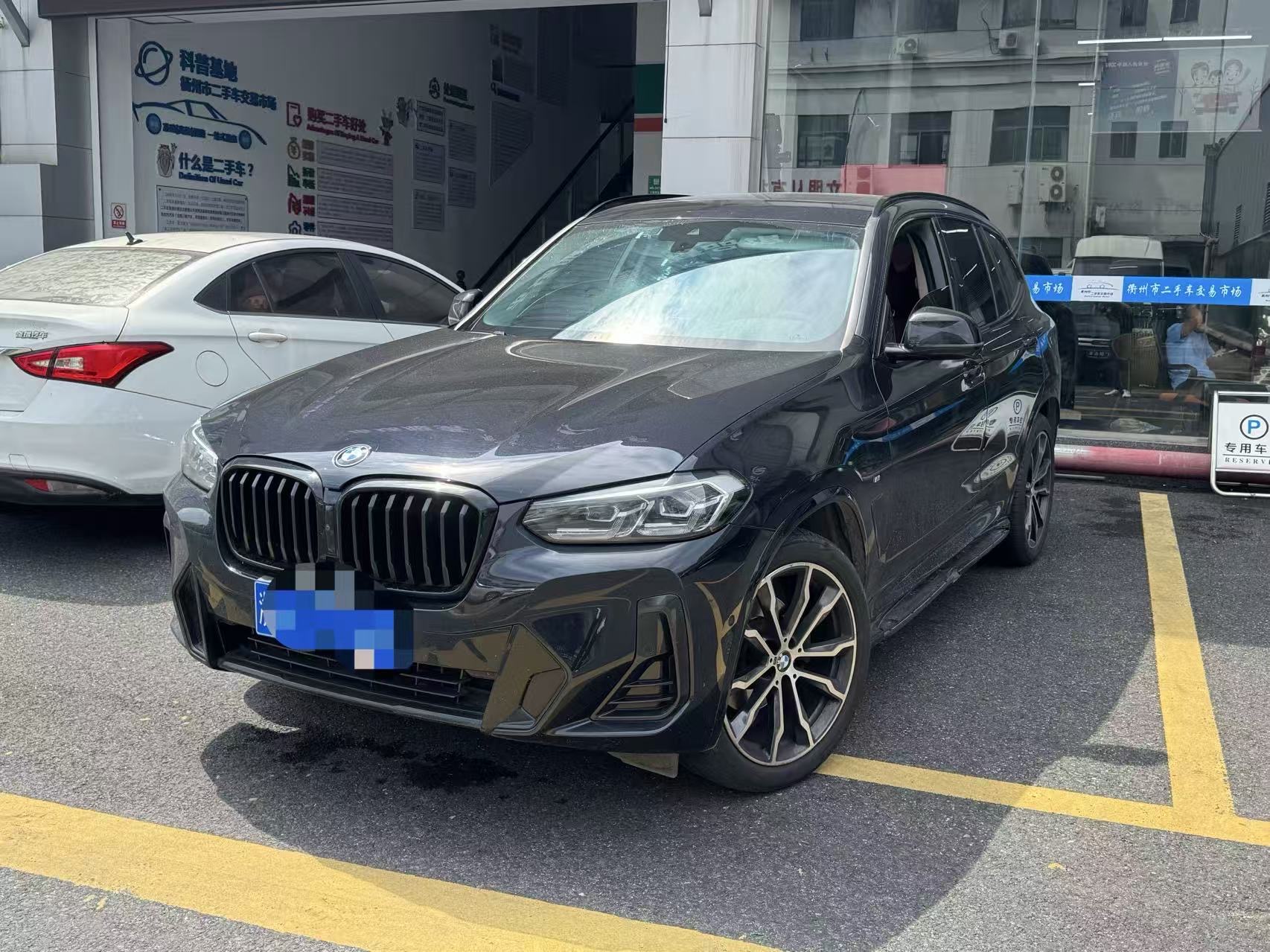 BMW X3 2024 car image 