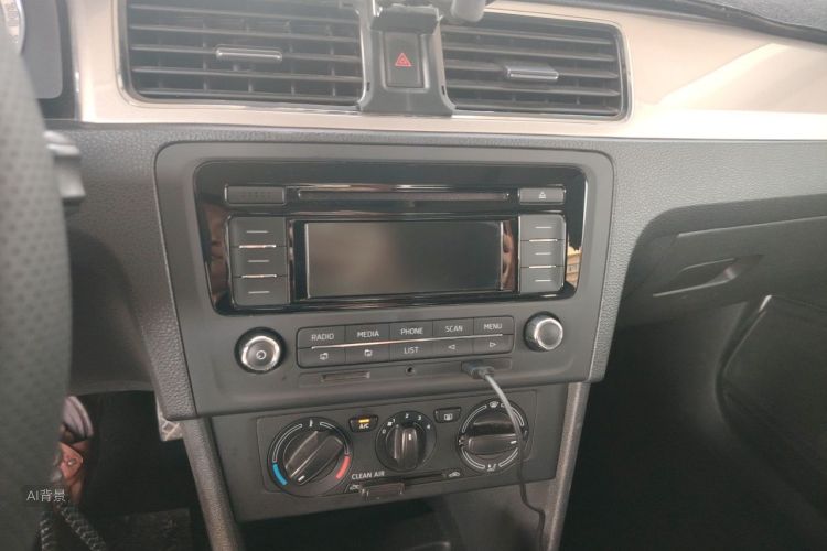 Skoda Rapid 2019 car image #15