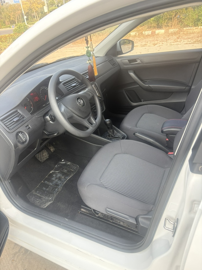 Volkswagen Santana 2023 image de voiture #9