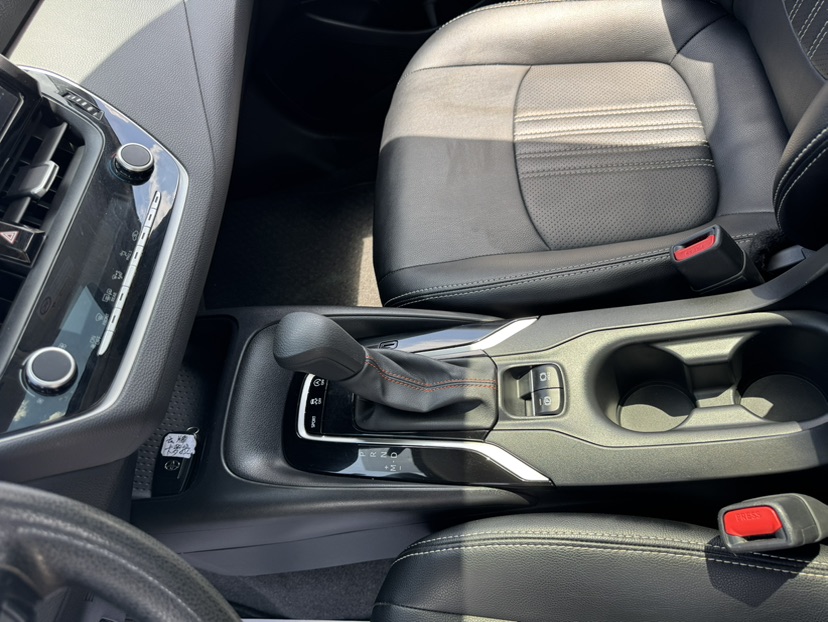Toyota Corolla 2023 immagine di auto #16