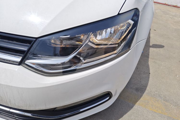 Volkswagen Polo 2018 صورة سيارة #23