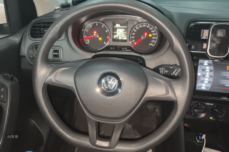 Volkswagen Polo 2018 car image #12