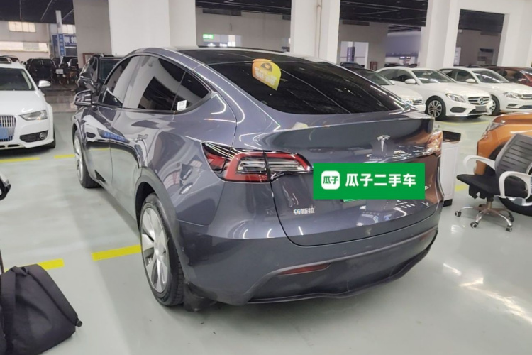 Tesla Model Y 2022 #5 Tesla Model Y 2022 car image #5