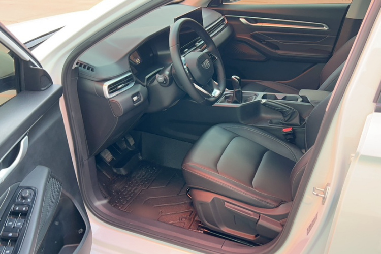 GEELY Emgrand 2025 car image #11
