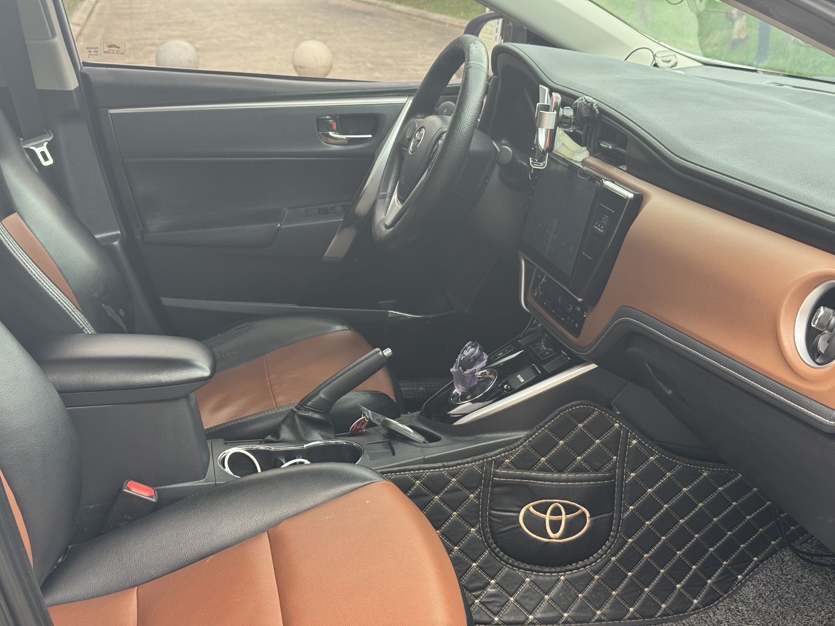 Toyota Corolla Hybird E+ 2019 immagine di auto #15