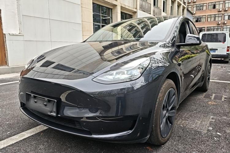 Tesla Model Y 2024 #2 Tesla Model Y 2024 car image #2