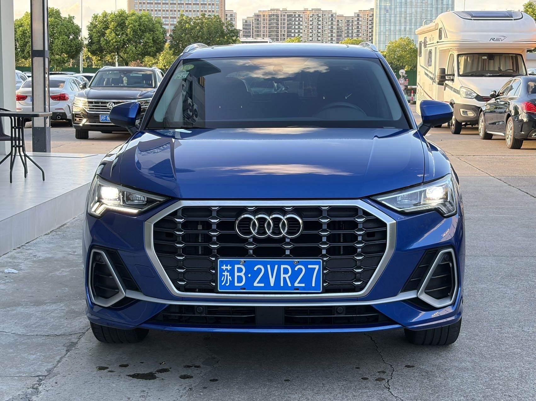 Audi Q3 2021 car image #2
