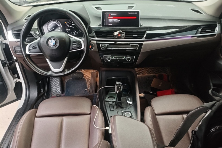 BMW X1 2020 car image #10