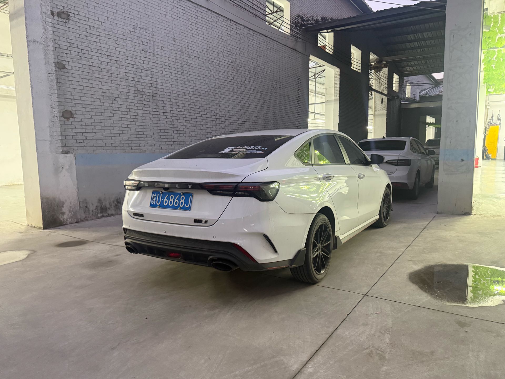 GEELY Binray 2023 #4 GEELY Binray 2023 изображение автомобиля #4