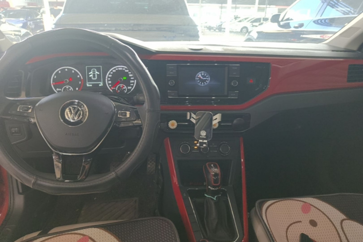 Volkswagen Polo 2020 car image #10