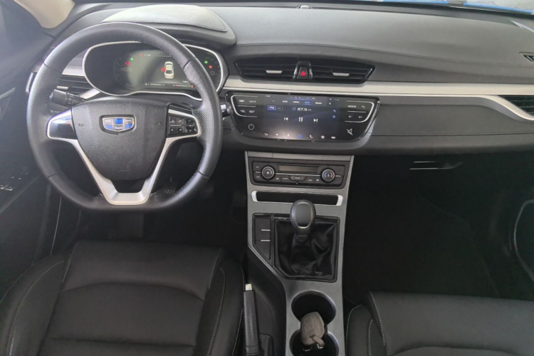 GEELY Emgrand 2019 imagen de coche #10
