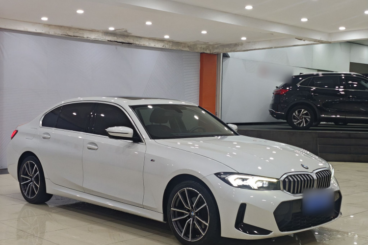 BMW 3 Series 2022 car image #4
