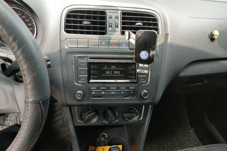 Volkswagen Polo 2016 #13 Volkswagen Polo 2016 car image #13