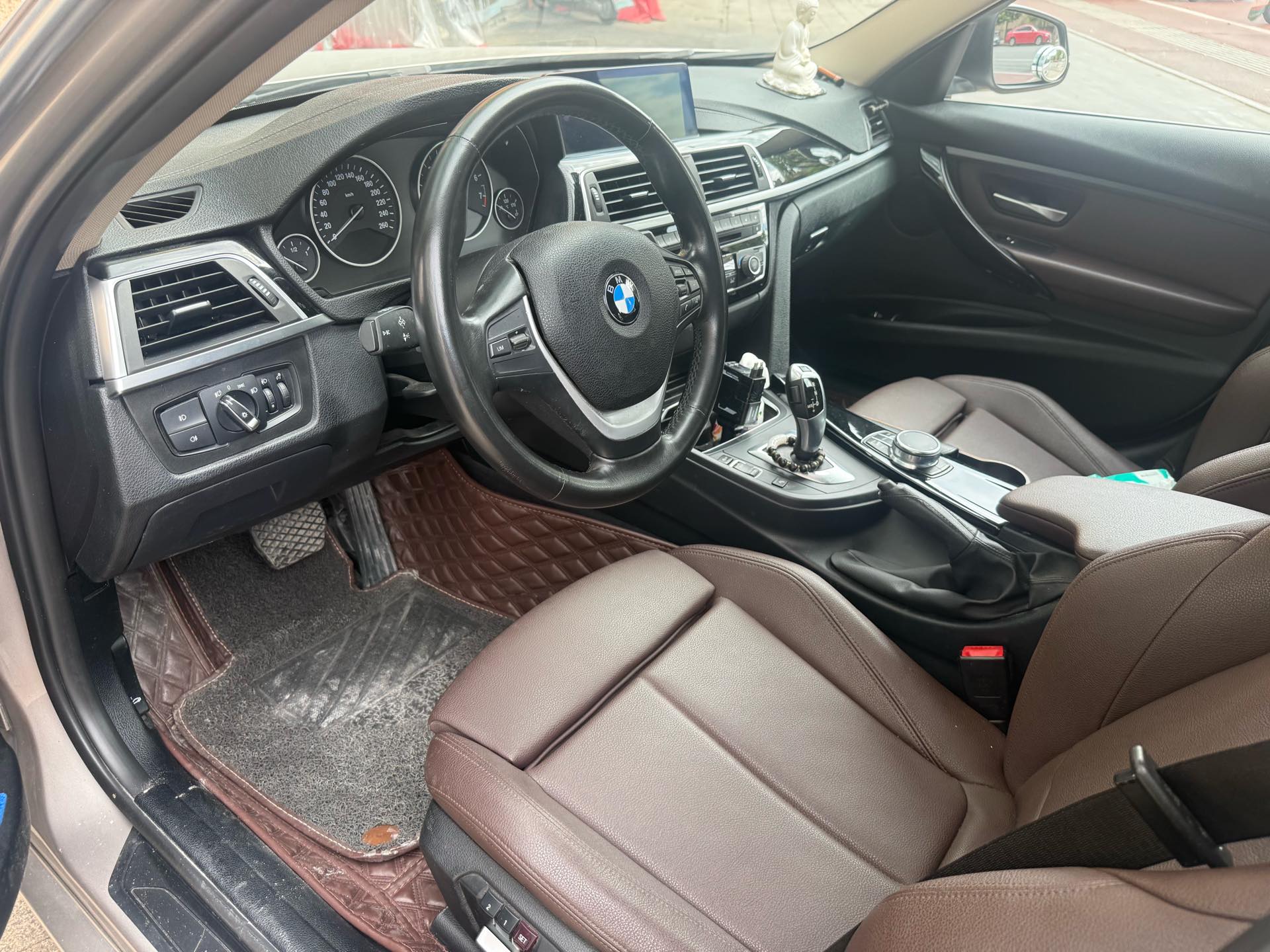 BMW 3 Series 2019 car image #5