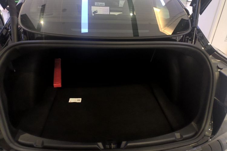 Tesla Model 3 2022 car image #19