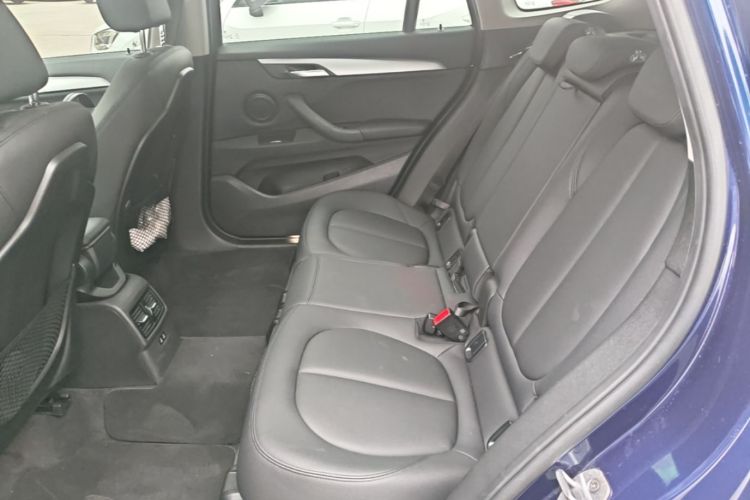BMW X1 2019 car image #13