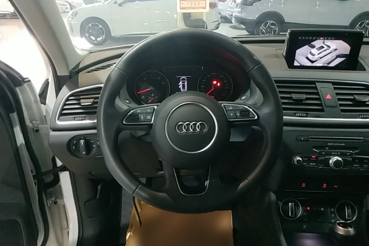Audi Q3 2019 #11 Audi Q3 2019 car image #11