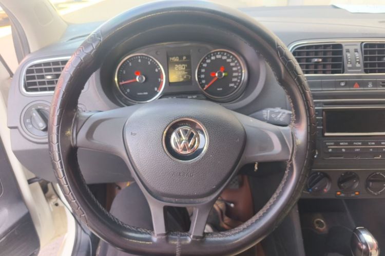 Volkswagen Polo 2015 image de voiture #11