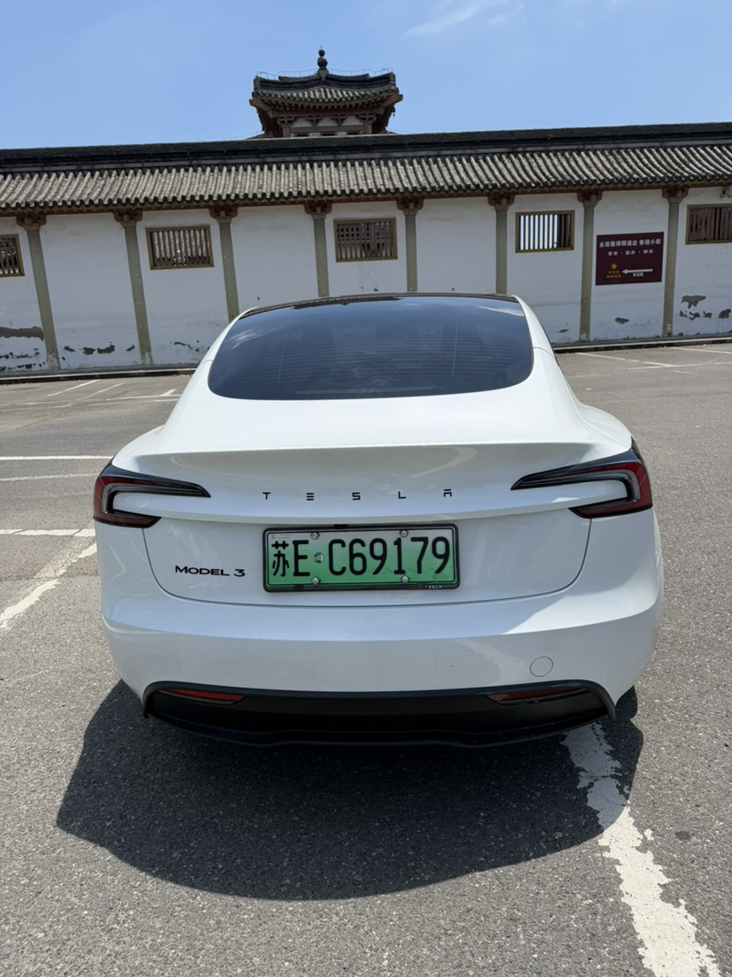 Tesla Model 3 2026 #10 Tesla Model 3 2026 car image #10