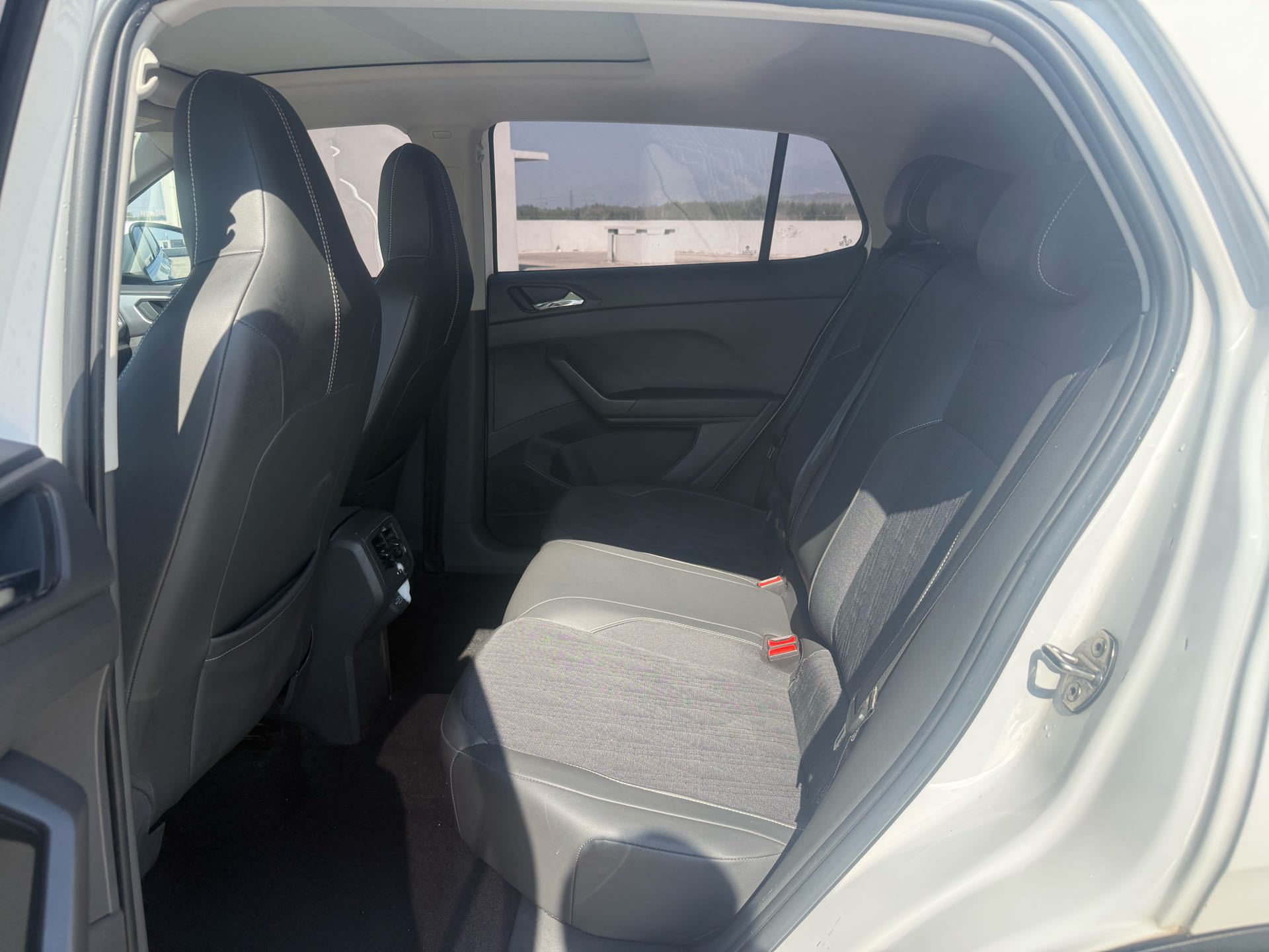 Volkswagen T-Cross 2019 #6 Volkswagen T-Cross 2019 car image #6