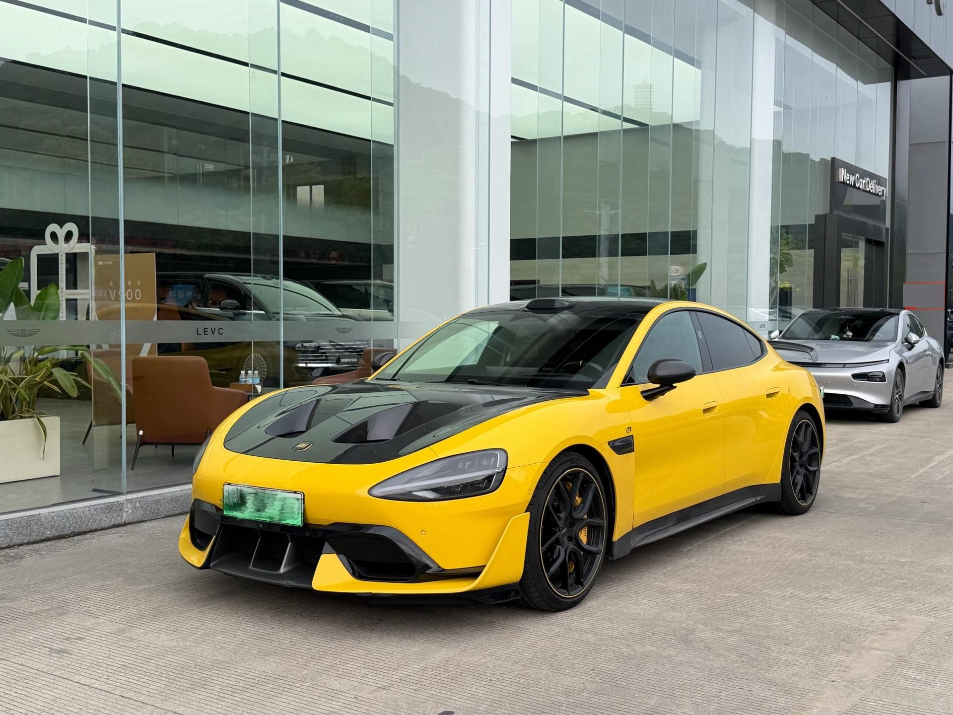 MI SU7 Ultra 2025 car image 