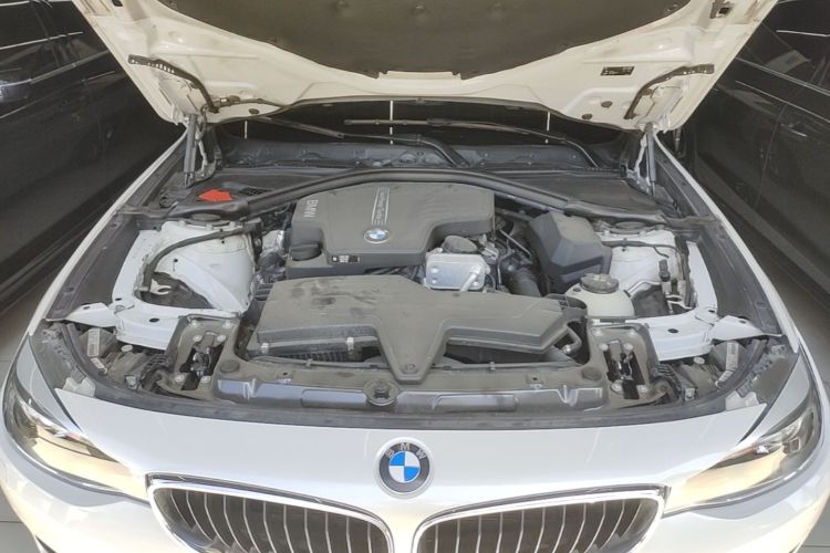 BMW 3 Series GT 2015 #22 BMW 3 Series GT 2015 car image #22