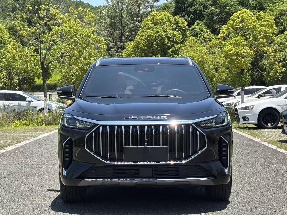 Jetour X70 PLUS 2023 #2 Jetour X70 PLUS 2023 car image #2