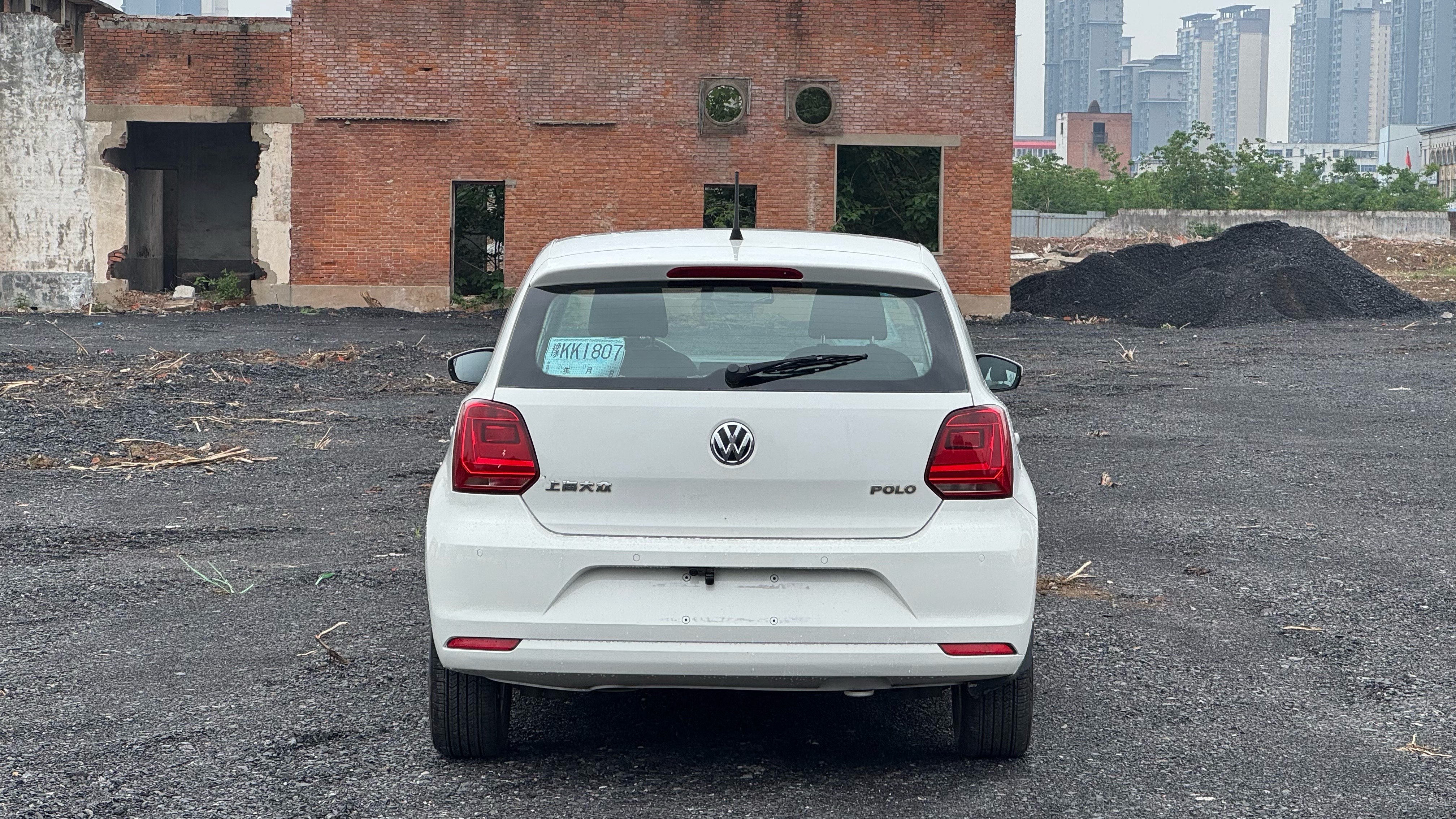 Volkswagen Polo 2015 #10 Volkswagen Polo 2015 car image #10