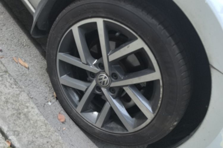 Volkswagen Golf 2020 car image #9