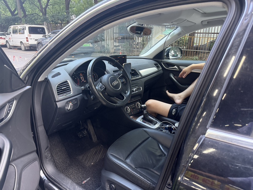 Audi Q3 2015 #2 Audi Q3 2015 car image #2