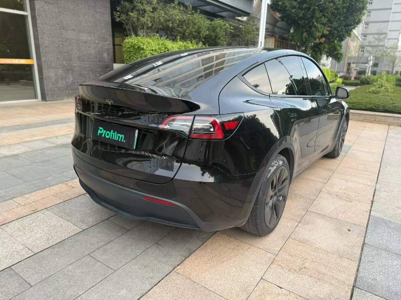 Tesla Model Y 2022 car image #7