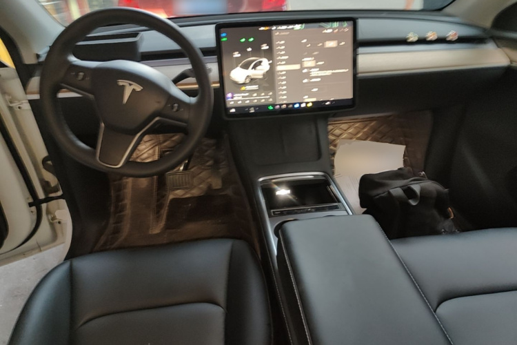 Tesla Model Y 2022 #10 Tesla Model Y 2022 car image #10